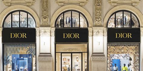 negozio christian dior milano|dior milano.